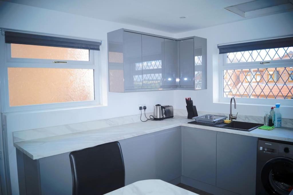 Luxurious Detached Bungalow Batley Esterno foto