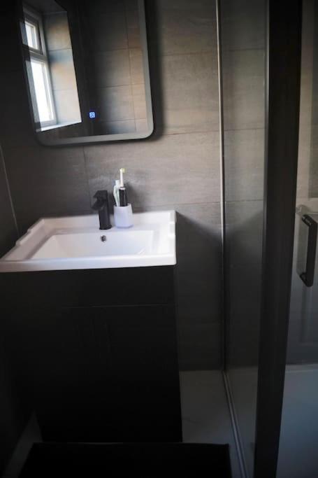 Luxurious Detached Bungalow Batley Esterno foto