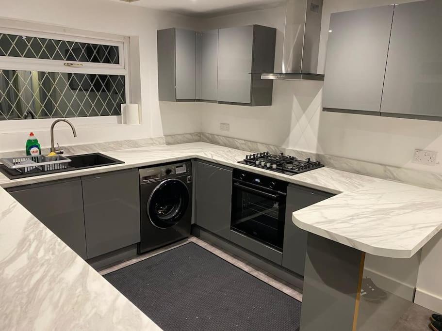 Luxurious Detached Bungalow Batley Esterno foto