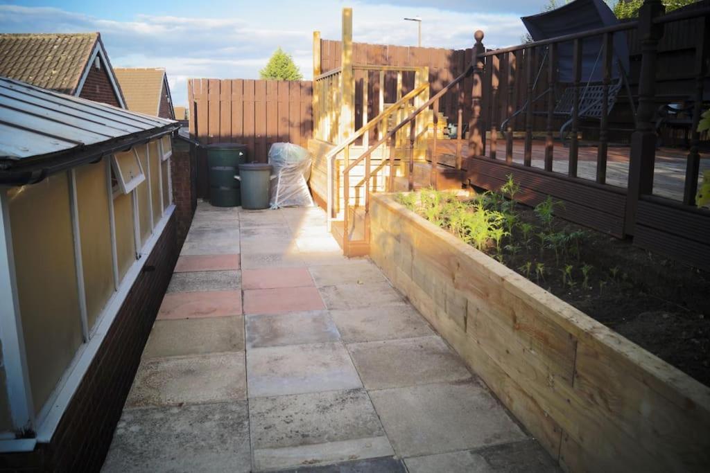 Luxurious Detached Bungalow Batley Esterno foto