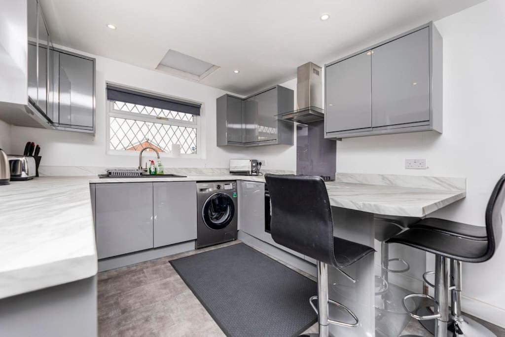 Luxurious Detached Bungalow Batley Esterno foto