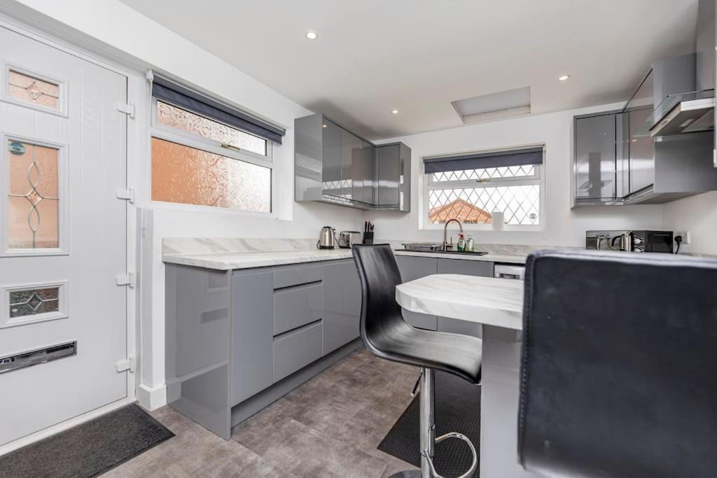 Luxurious Detached Bungalow Batley Esterno foto